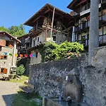 The House In Verzimo Varallo