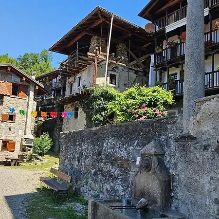 The House In Verzimo Varallo