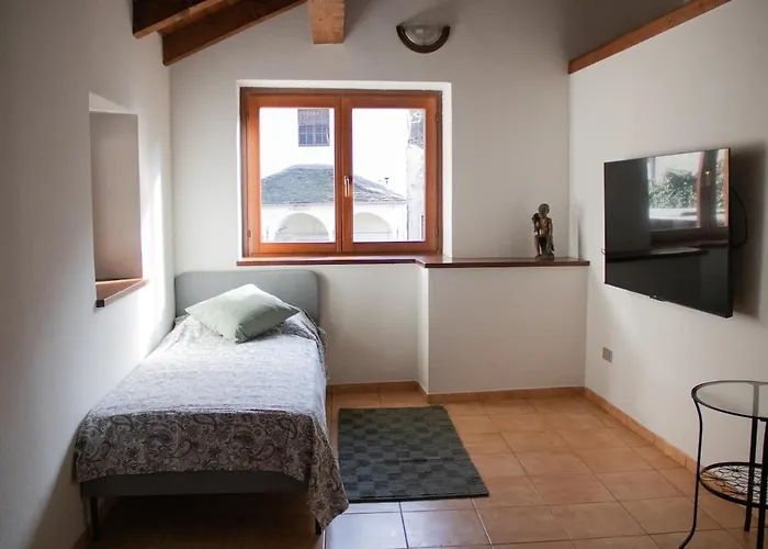 The House In Verzimo בית נופש