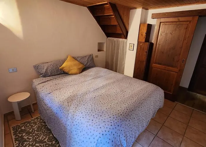 The House In Verzimo בית נופש